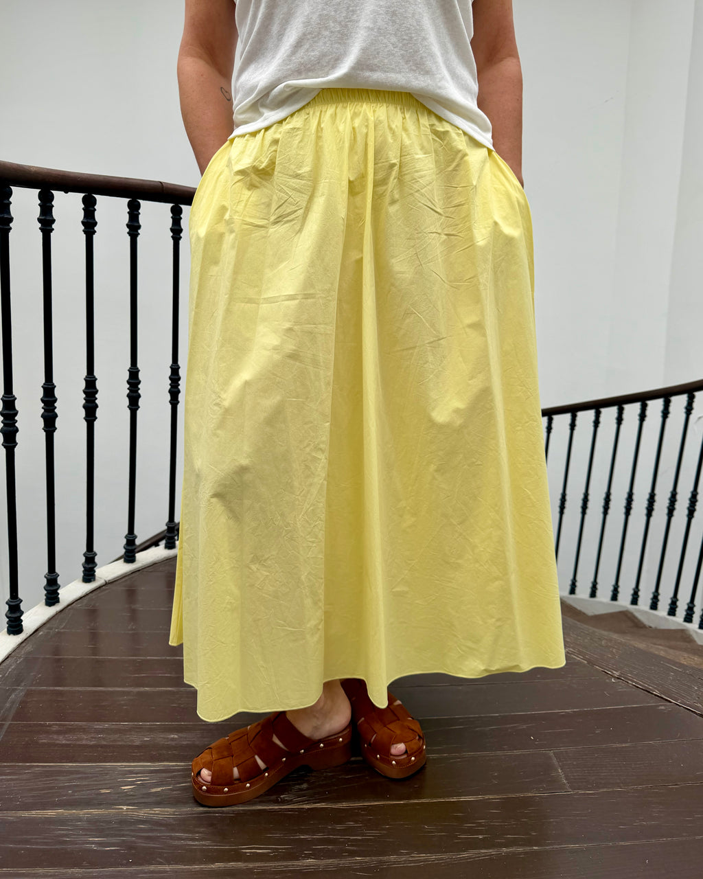 Jupe longue à poches jaune