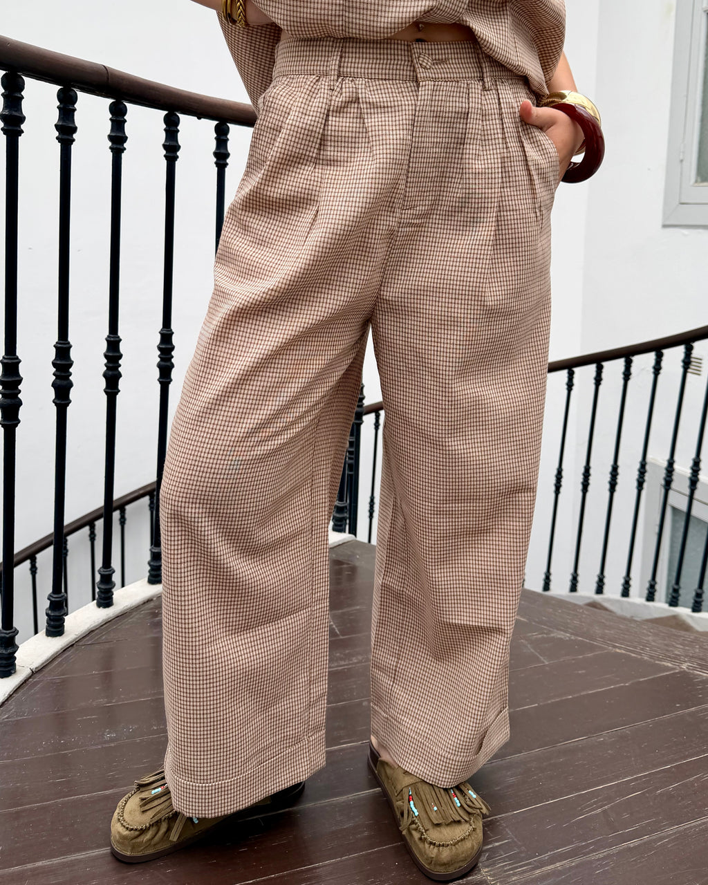 Ensemble à carreaux beige