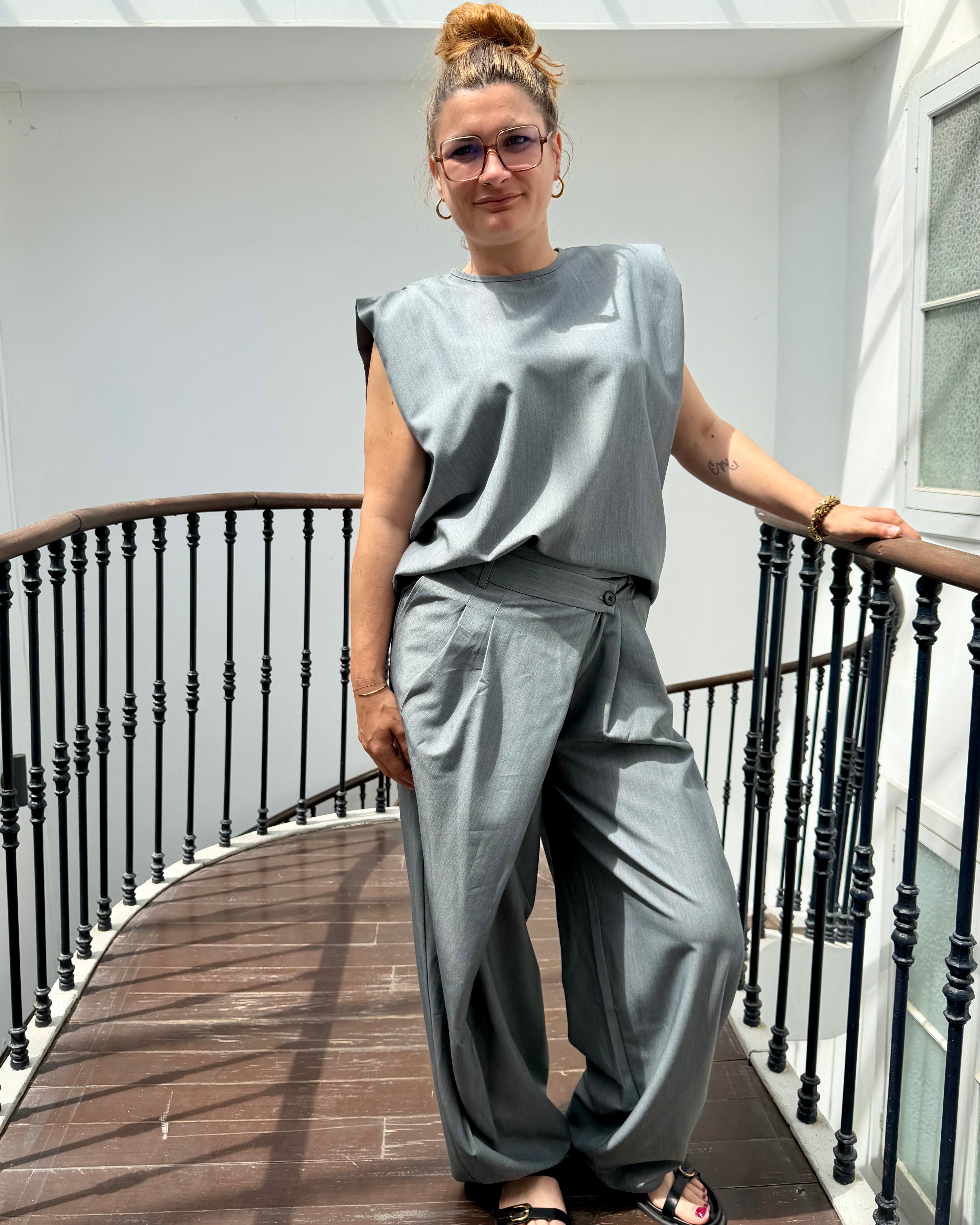 Ensemble gris structuré