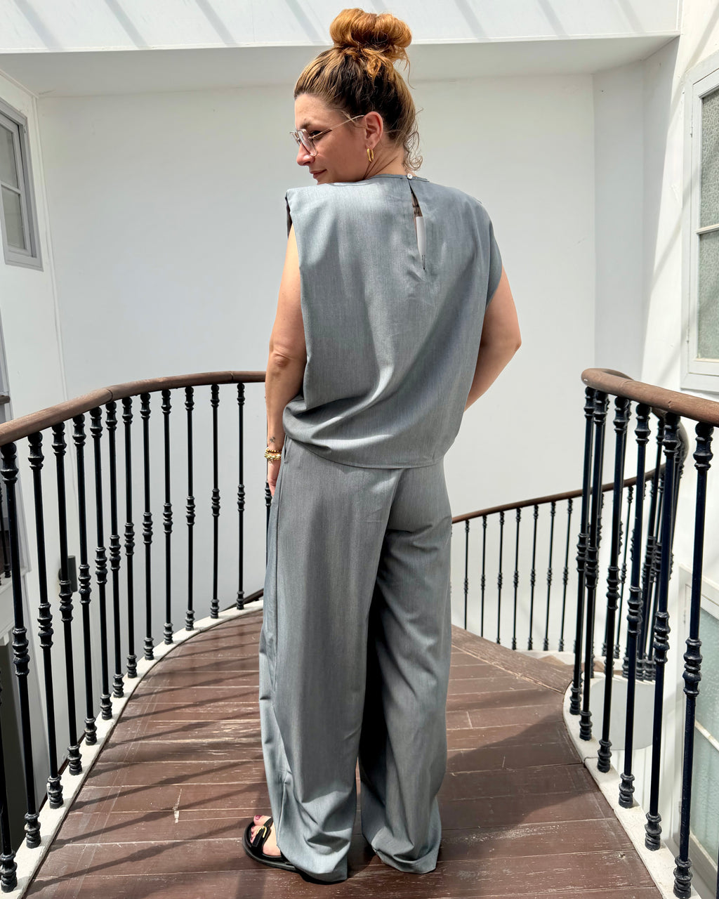 Ensemble gris structuré