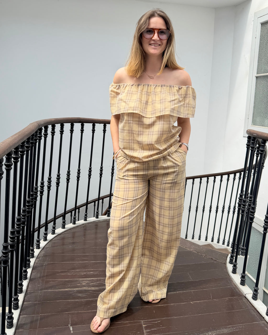 Ensemble à carreaux jaune