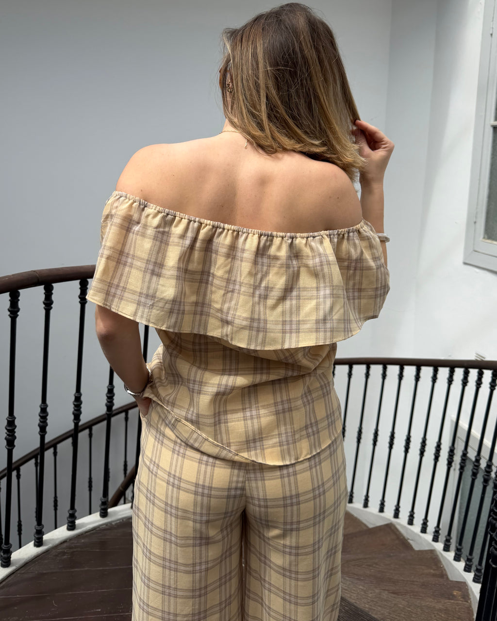 Ensemble à carreaux jaune