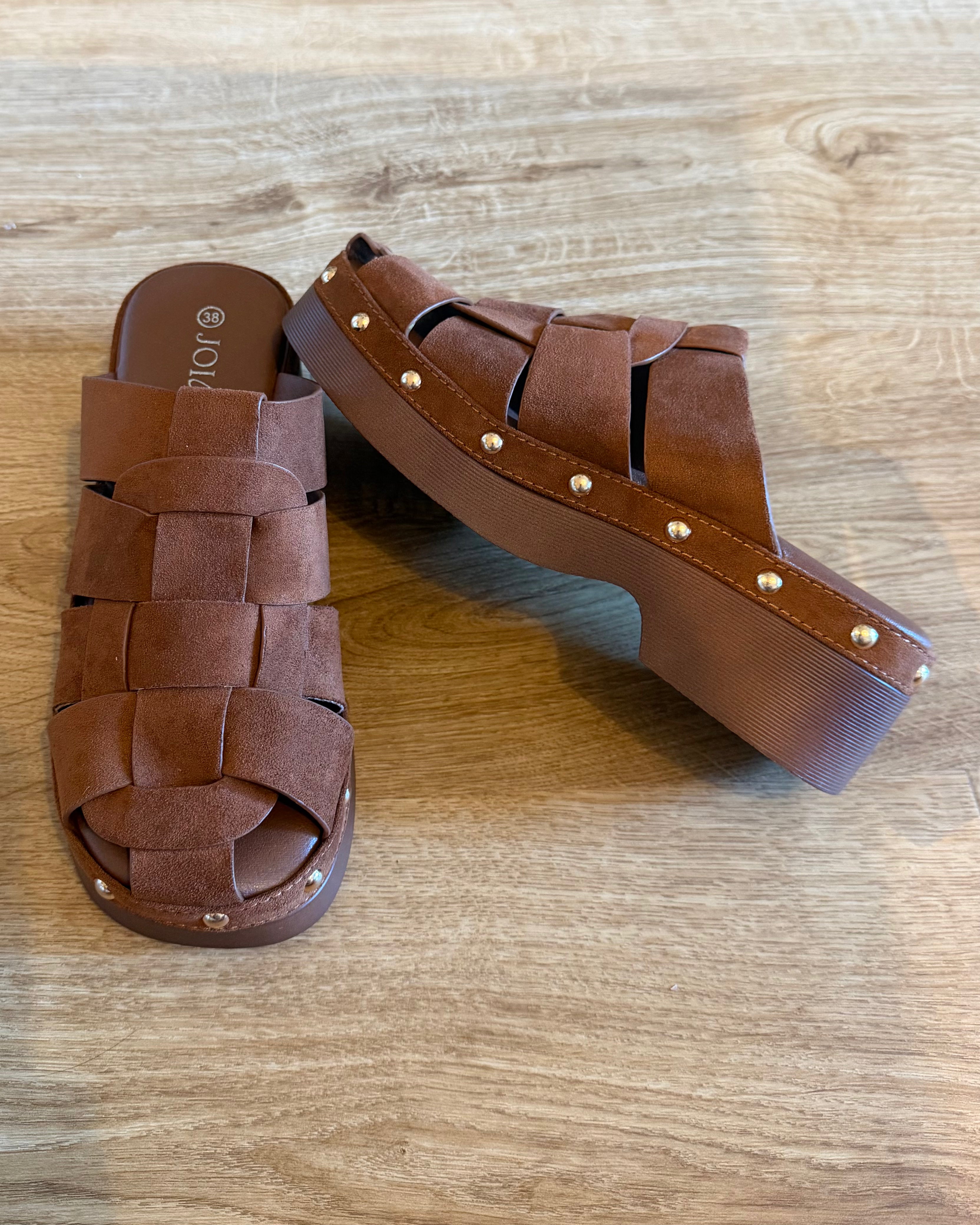 Sabots à talons camel